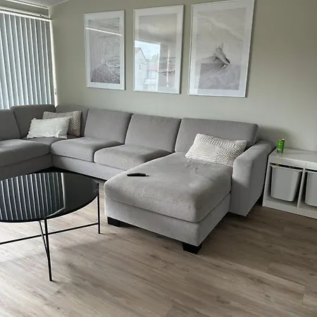 Flott Bolig Pa Ovre Kleppe Med Fine Solforhold Og Fin Uteplass Holiday home