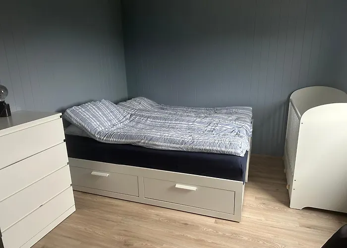 Flott Bolig Pa Ovre Kleppe Med Fine Solforhold Og Fin Uteplass
